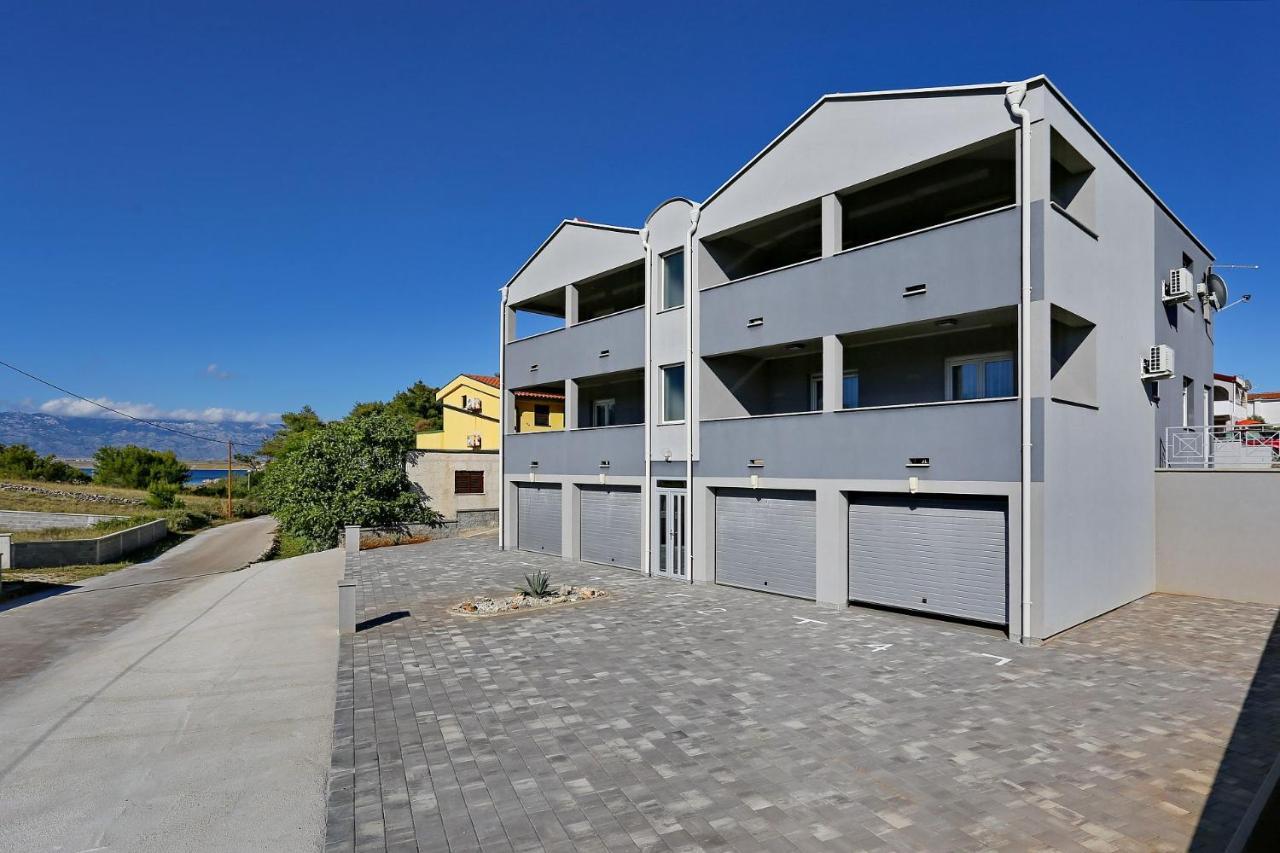 Apartments Lisac Vir Exterior photo